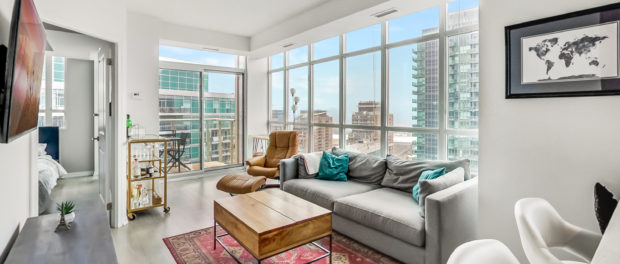 2507-125 WB Living2
