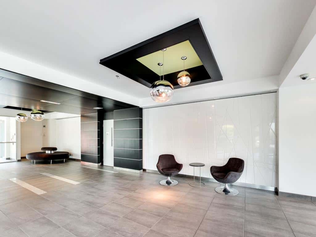 100-Western-Battery-LVT-Lobby