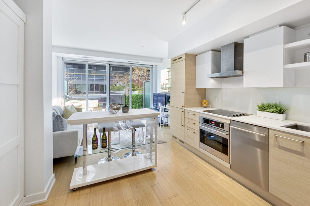 JUST LISTED! Bright South/West End-Unit Studio With A Terrace At DNA3